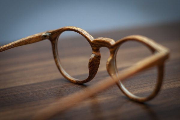 Menschen brille kaufen alle 2 Jahre
